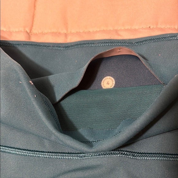 Lululemon In Movement Tight 25" Bermuda Teal High-Waisted Leggings - Picture 8 of 15